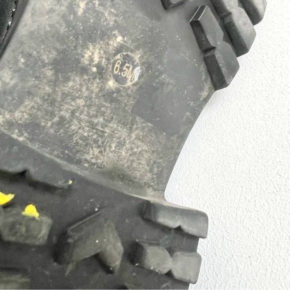 Wishbone Collection | Leather Chain Moto Boots - Picture 6 of 7